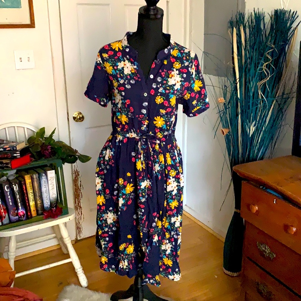 Navy floral dress by Zaful